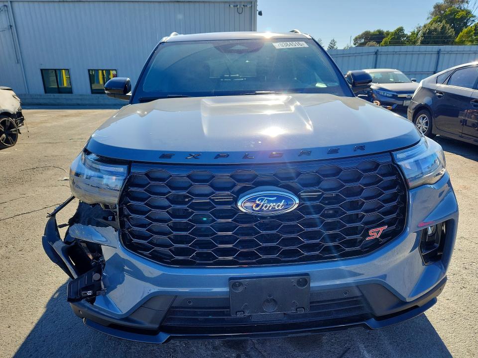 Продажа на аукционе авто 2025 Ford Explorer, vin: 1FMWK8GC0SGC15418, номер лота: 70384516