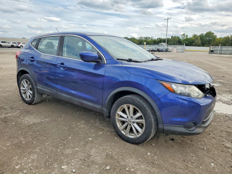 70929646 :رقم المزاد ، JN1BJ1CPXJW105666 vin ، 2018 Nissan Rogue Sport مزاد بيع