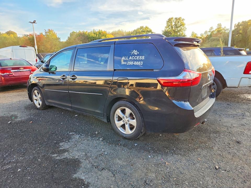 2017 Toyota Sienna მანქანა იყიდება აუქციონზე, vin: 5TDKZ3DCXHS816680, აუქციონის ნომერი: 70889946