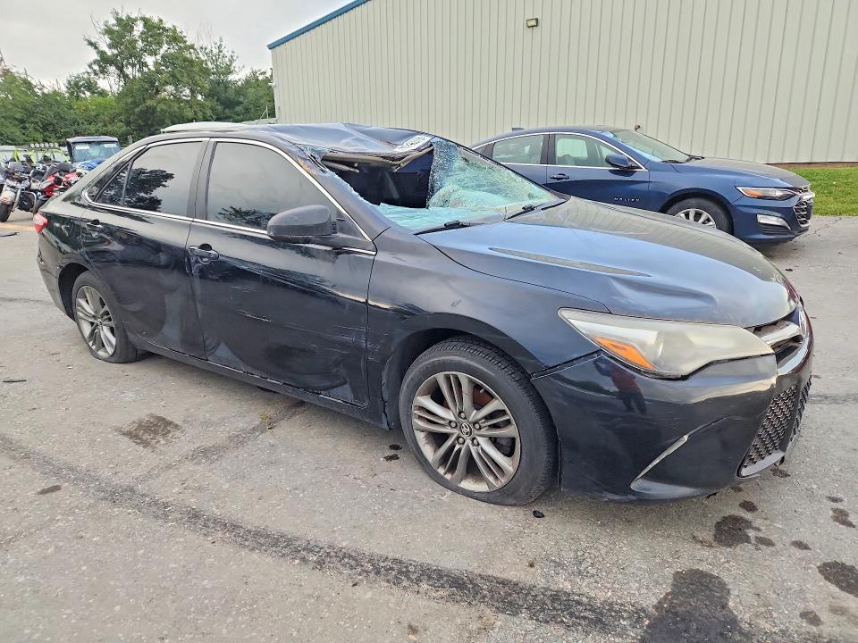 2017 Toyota Camry მანქანა იყიდება აუქციონზე, vin: 4T1BF1FK2HU393327, აუქციონის ნომერი: 69743376