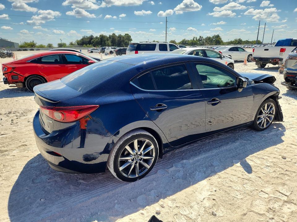 Продажа на аукционе авто 2018 Mazda 3, vin: 3MZBN1V33JM172702, номер лота: 69515746
