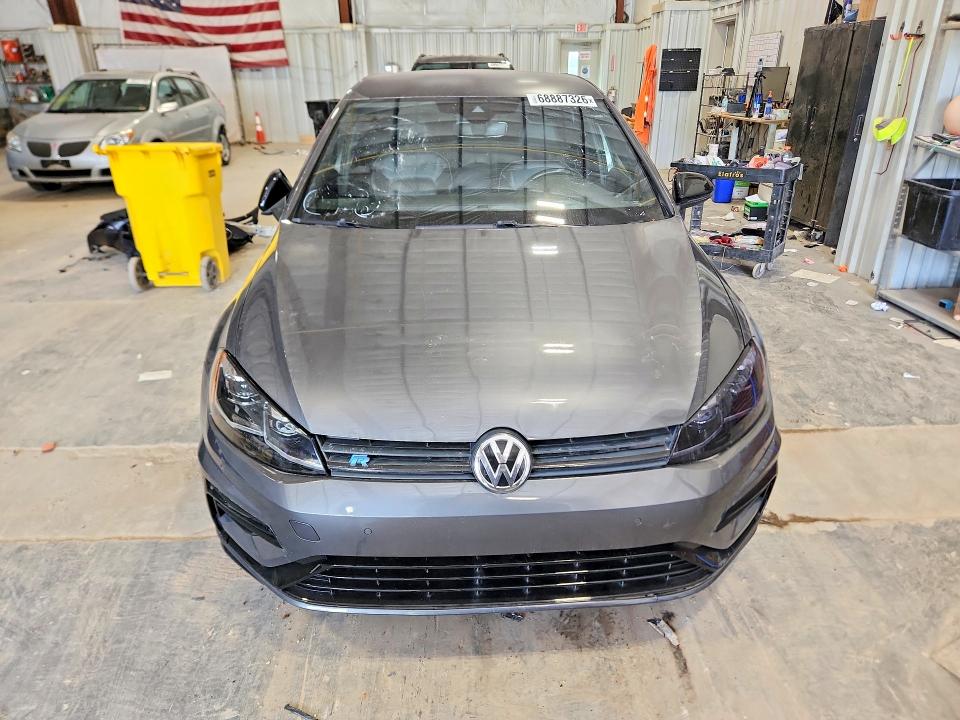 Продаж на аукціоні авто 2018 Volkswagen Golf R, vin: WVWVF7AU2JW074761, номер лоту: 68887326