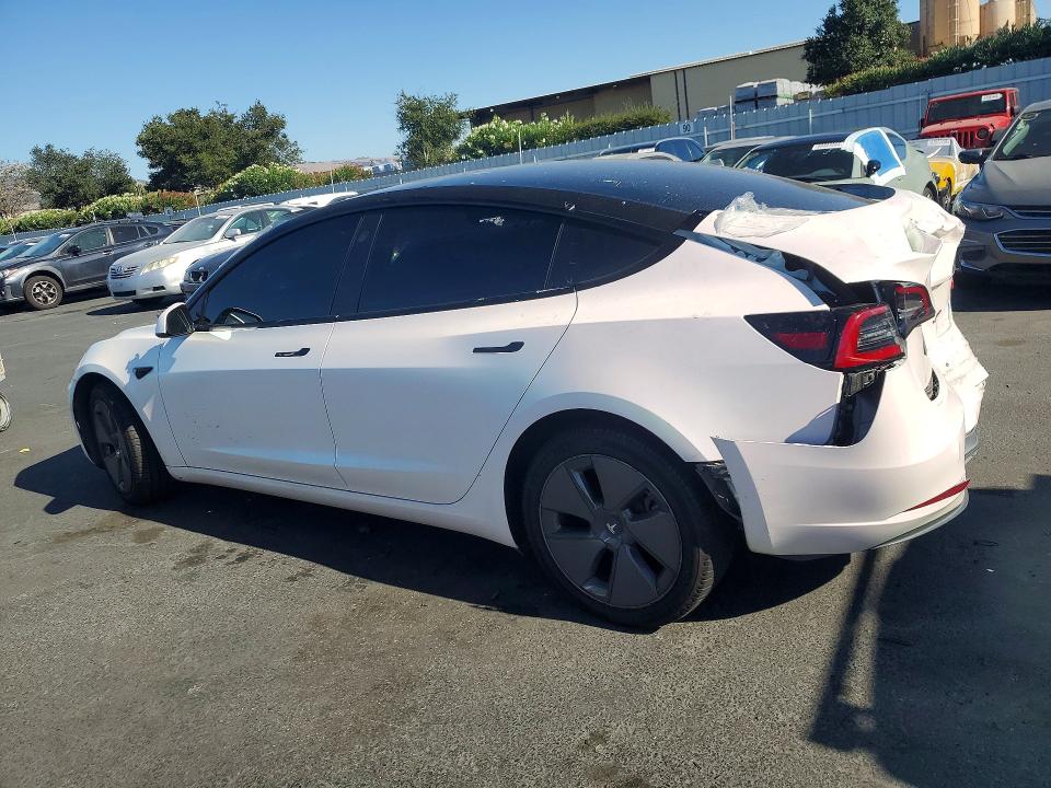 68607026 :رقم المزاد ، 5YJ3E1EB8NF361743 vin ، 2022 Tesla Model 3 مزاد بيع