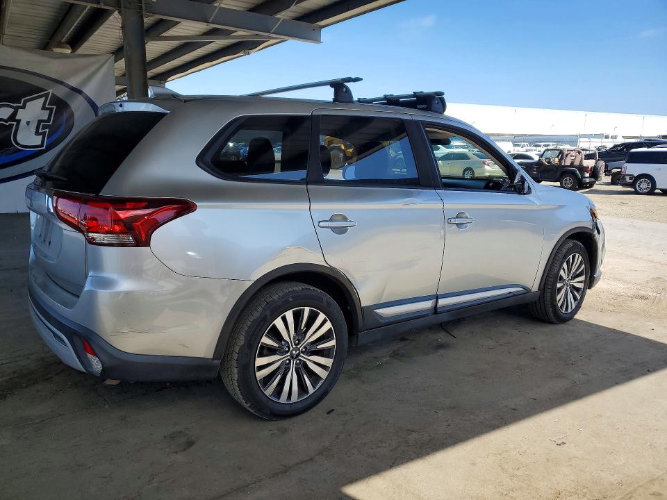 68654246 :رقم المزاد ، JA4AD3A38LZ017755 vin ، 2020 Mitsubishi Outlander مزاد بيع
