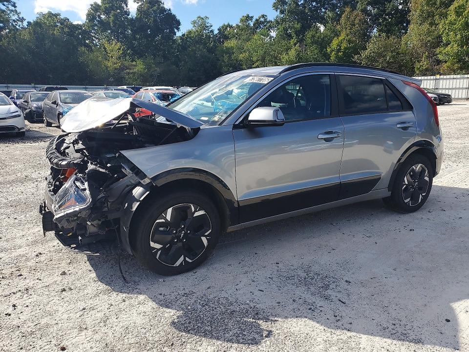 Auction sale of the 2023 Kia Niro, vin: KNDCR3L10P5075481, lot number: 67567706