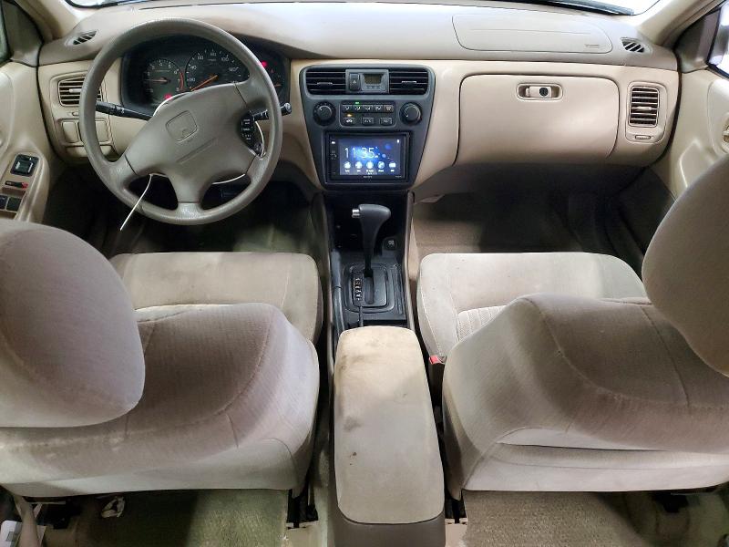 70495826 :رقم المزاد ، 1HGCG5647WA245964 vin ، 1998 Honda Accord مزاد بيع