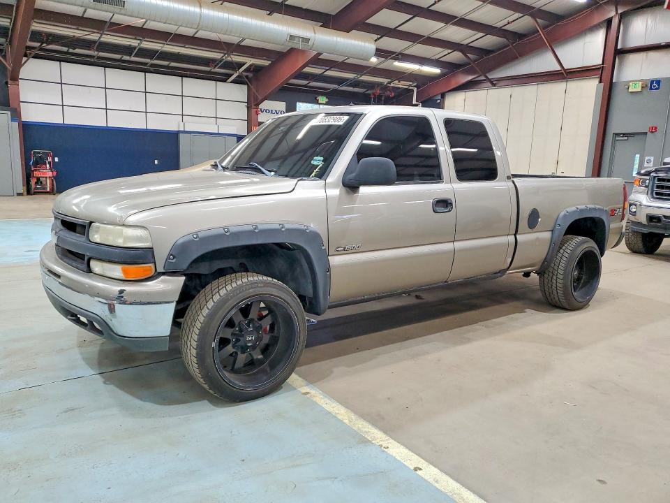 Auction sale of the 2002 Chevrolet Silverado, vin: 2GCEK19TX21173891, lot number: 70832906