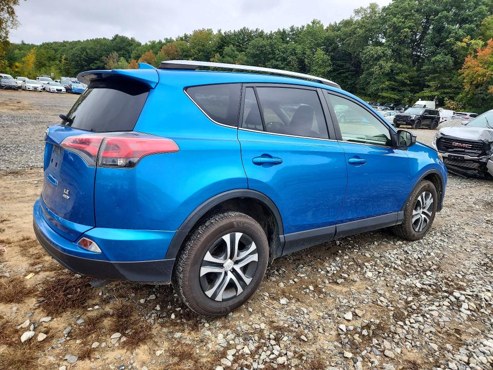 Продажа на аукционе авто 2017 Toyota Rav4, vin: JTMBFREV9HJ701691, номер лота: 71132326