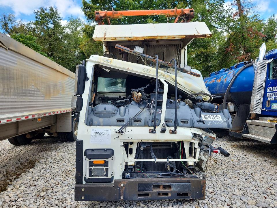 69181516 :رقم المزاد ، 1M2LR2GC6KM001370 vin ، 2019 Mack Lr مزاد بيع