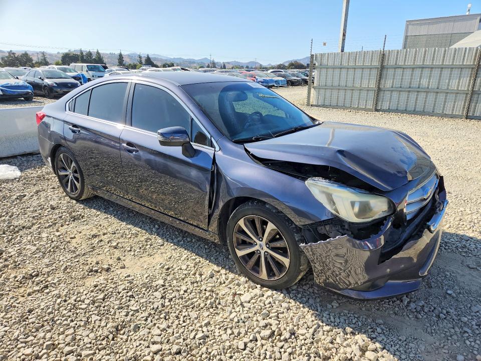 68960336 :رقم المزاد ، 4S3BNAJ6XF3027684 vin ، 2015 Subaru Legacy مزاد بيع