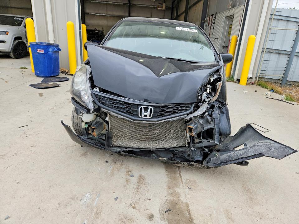 Продажа на аукционе авто 2013 Honda Fit, vin: JHMGE8H57DC006167, номер лота: 69912106