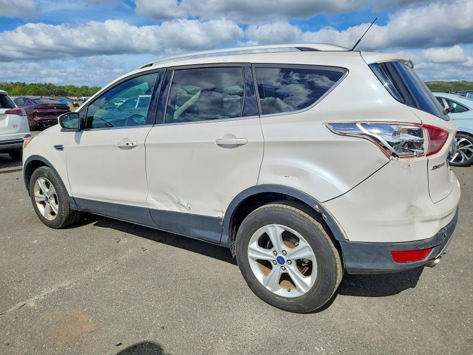 2014 Ford Escape მანქანა იყიდება აუქციონზე, vin: 1FMCU9J96EUB52721, აუქციონის ნომერი: 69983386
