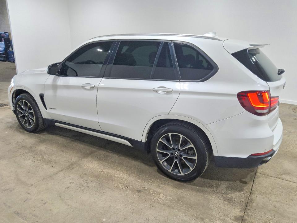 64573826 :رقم المزاد ، 5UXKR0C36H0V76562 vin ، 2017 Bmw X5 مزاد بيع