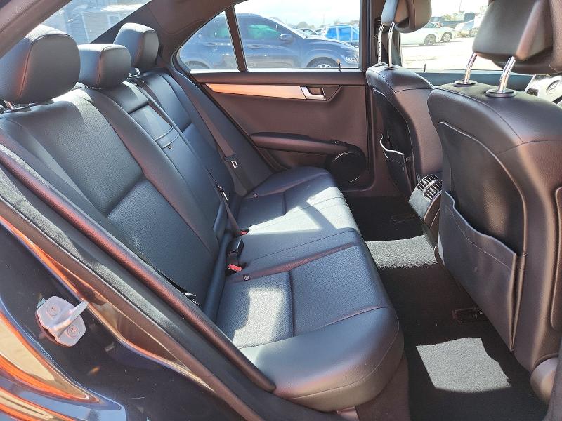 2013 Mercedes-benz C მანქანა იყიდება აუქციონზე, vin: WDDGF4HB3DR248499        , აუქციონის ნომერი: 68079986