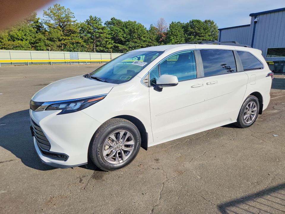 2024 Toyota Sienna მანქანა იყიდება აუქციონზე, vin: 5TDKSKFCXRS119393, აუქციონის ნომერი: 71195606
