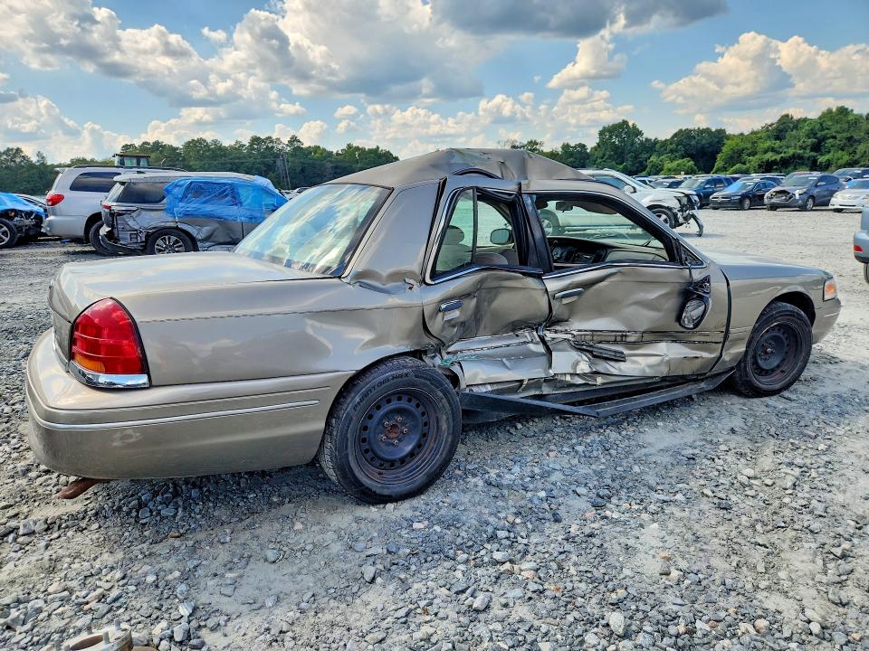 Продаж на аукціоні авто 2001 Ford Crown Victoria, vin: 2FAFP74W71X175870, номер лоту: 67207796