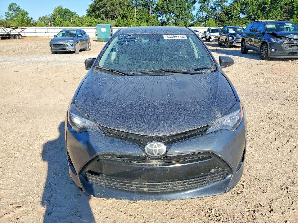 Продаж на аукціоні авто 2017 Toyota Corolla, vin: 2T1BURHE2HC827890, номер лоту: 69304146