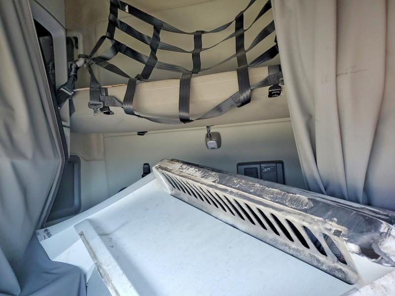 Продаж на аукціоні авто 2021 Volvo Vnl, vin: 4V4NC9EJ2MN282139, номер лоту: 70658946