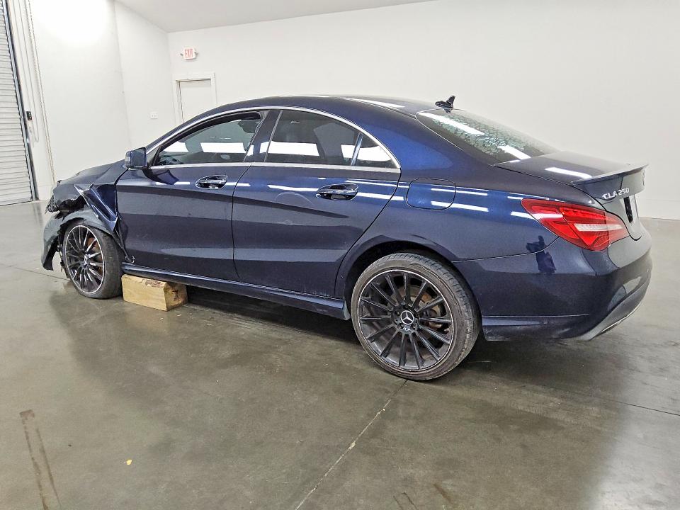 66055186 :رقم المزاد ، WDDSJ4EB6JN576869 vin ، 2018 Mercedes-benz Cla مزاد بيع