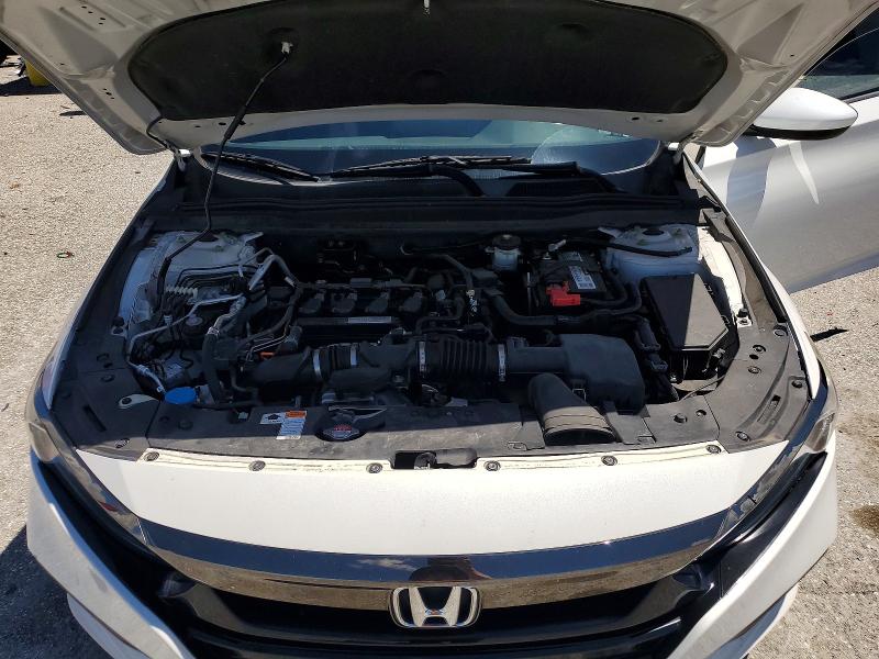 67441356 :رقم المزاد ، 1HGCV1F31JA108629 vin ، 2018 Honda Accord مزاد بيع