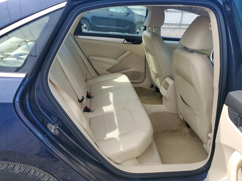 69454296 :رقم المزاد ، 1VWBP7A32CC052462 vin ، 2012 Volkswagen Passat مزاد بيع