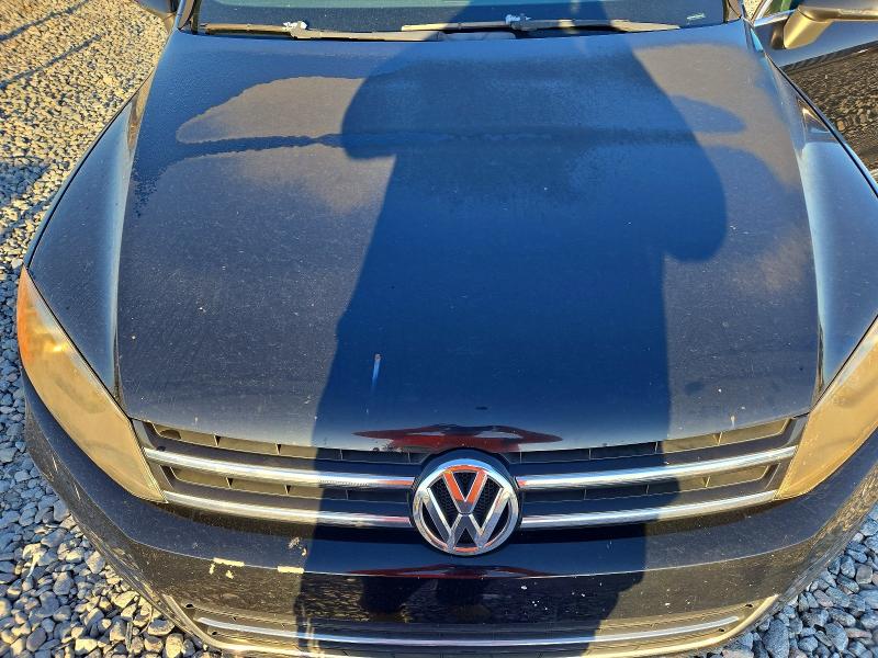 70510626 :رقم المزاد ، WVGFF9BP1BD001138 vin ، 2011 Volkswagen Touareg مزاد بيع