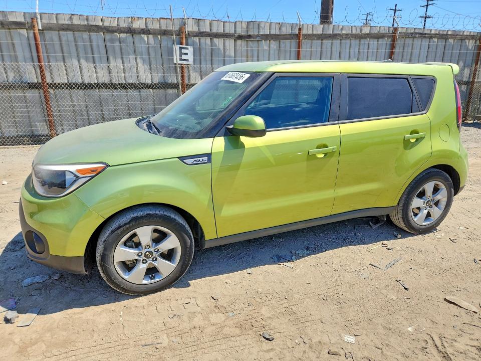 67662456 :رقم المزاد ، KNDJN2A23H7882575 vin ، 2017 Kia Soul مزاد بيع