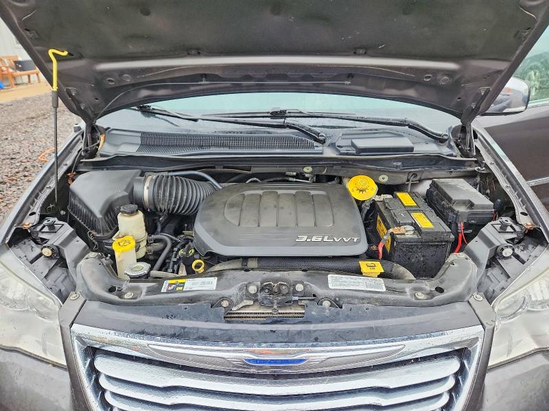 2014 Chrysler Town & Country მანქანა იყიდება აუქციონზე, vin: 2C4RC1CG7ER248689, აუქციონის ნომერი: 67544396