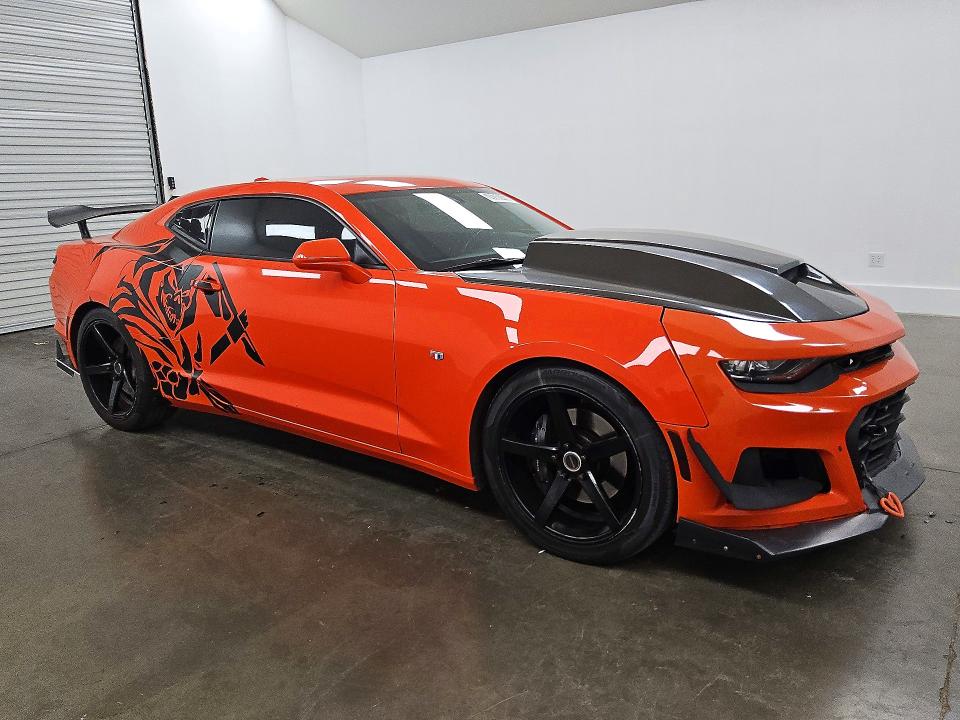 Продажа на аукционе авто 2020 Chevrolet Camaro, vin: 1G1FH1R72L0113714, номер лота: 70101416