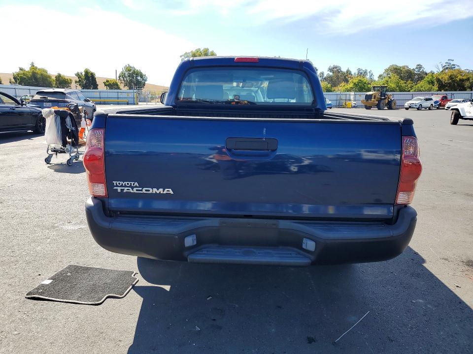 68989216 :رقم المزاد ، 5TENX22NX5Z043368 vin ، 2005 Toyota Tacoma مزاد بيع