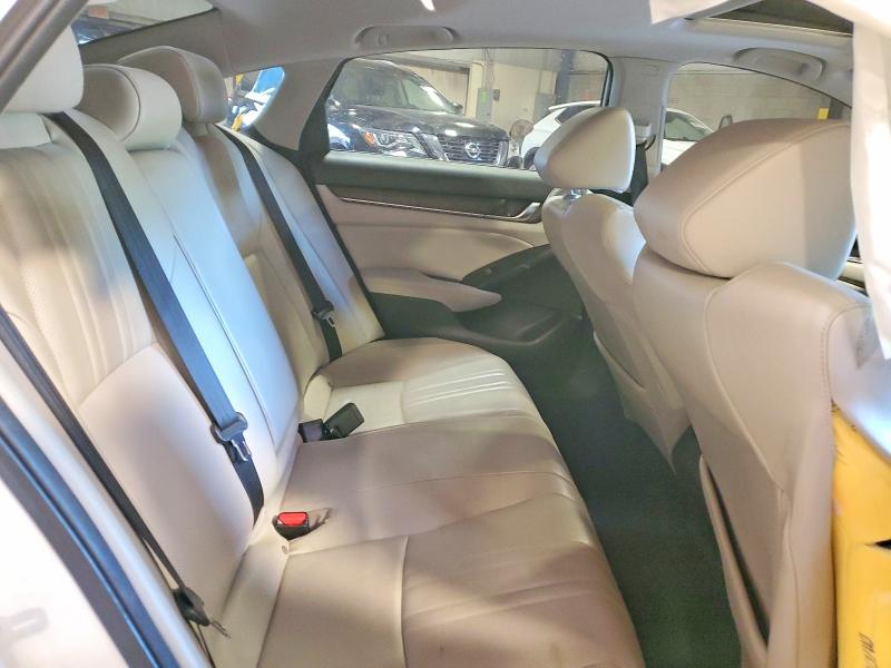 Продаж на аукціоні авто 2018 Honda Accord, vin: 1HGCV1F57JA083267, номер лоту: 68611576