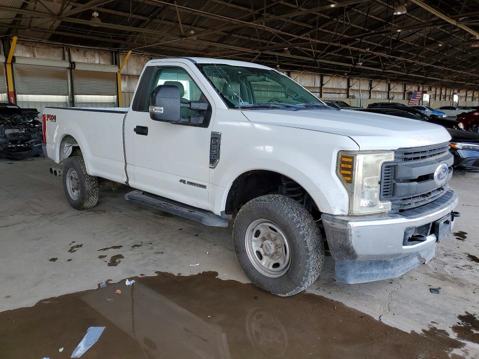 69626446 :رقم المزاد ، 1FTBF2BT4JEB69937 vin ، 2018 Ford F250 مزاد بيع