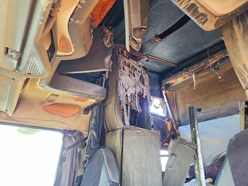 Aukcja sprzedaży 2016 Volvo Vnl (4), vin: 4V4NC9EJ1GN948699, numer aukcji: 67601296