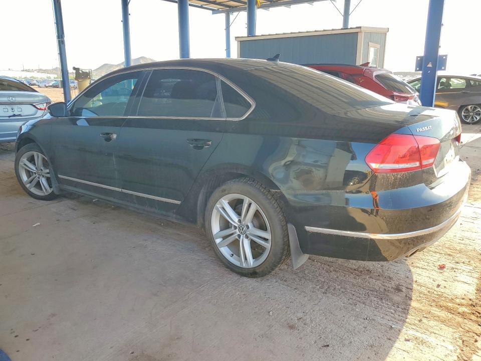 67511256 :رقم المزاد ، 1VWCN7A36EC075630 vin ، 2014 Volkswagen Passat مزاد بيع