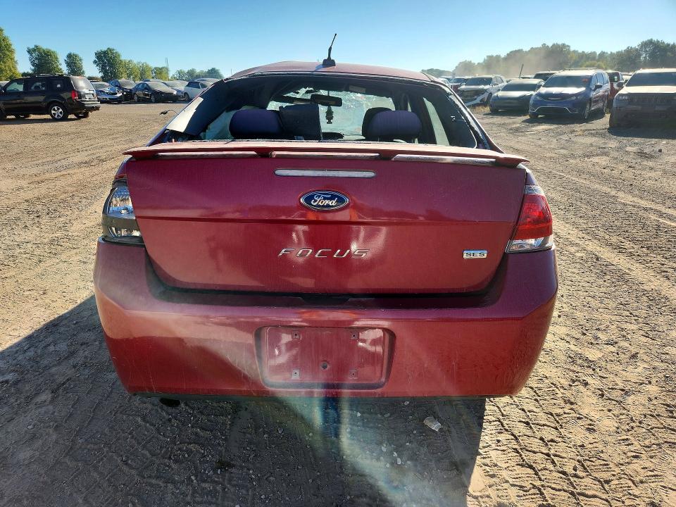 2011 Ford Focus მანქანა იყიდება აუქციონზე, vin: 1FAHP3GN5BW135806, აუქციონის ნომერი: 70410006