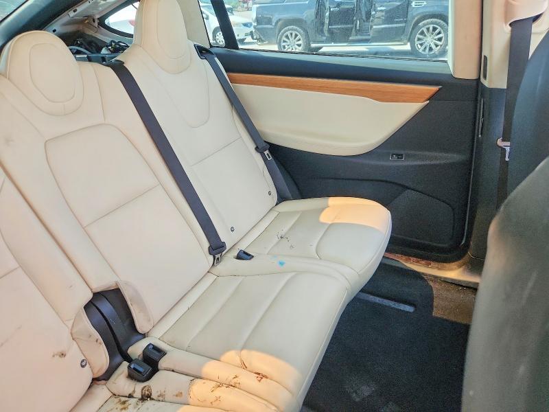 67328156 :رقم المزاد ، 5YJXCAE25KF181347 vin ، 2019 Tesla Model X مزاد بيع