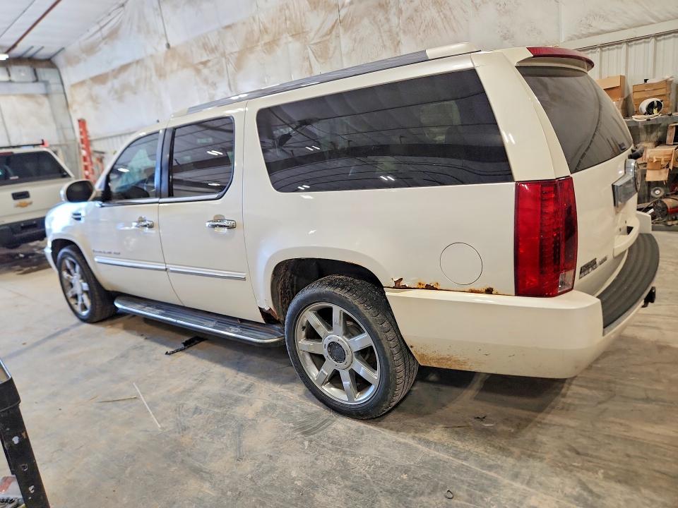 2007 Cadillac Escalade მანქანა იყიდება აუქციონზე, vin: 1GYFK66837R307795, აუქციონის ნომერი: 70645976