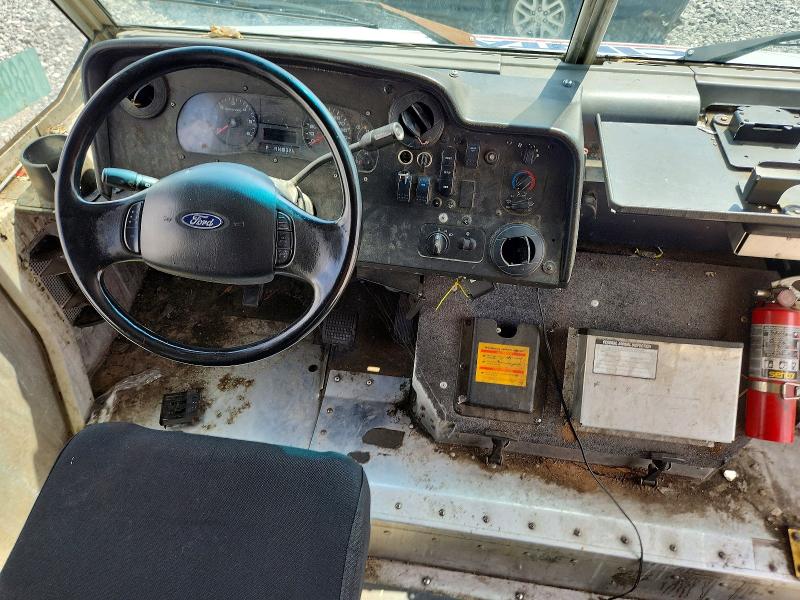 68959866 :رقم المزاد ، 1F65F5KY9F0A03009 vin ، 2015 Ford F59 مزاد بيع