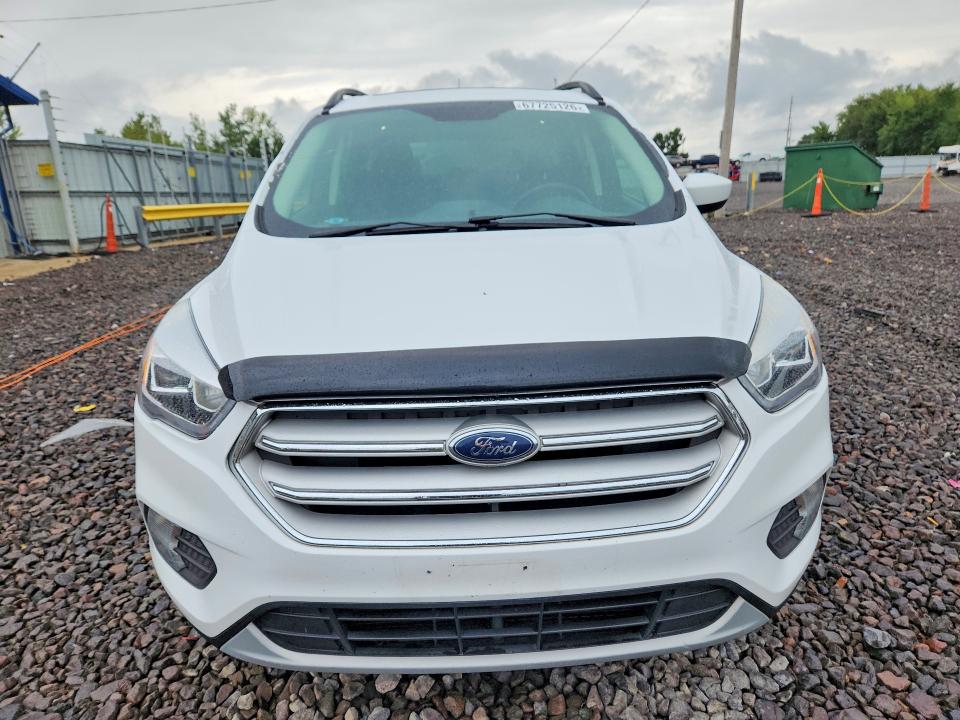 67725126 :رقم المزاد ، 1FMCU9HD1JUB79085 vin ، 2018 Ford Escape مزاد بيع