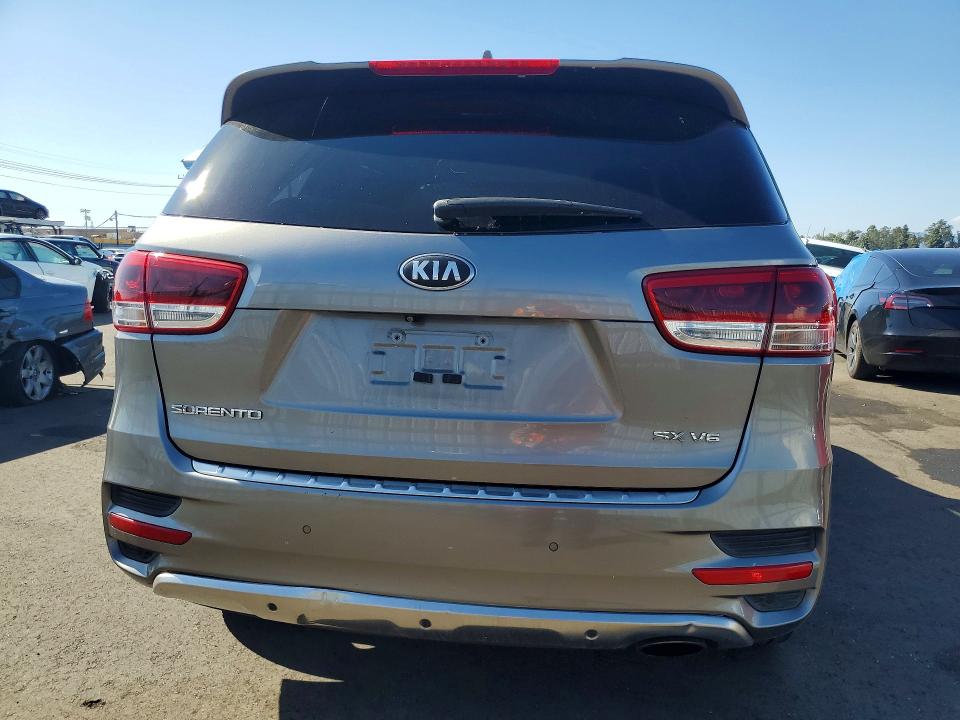 68636136 :رقم المزاد ، 5XYPK4A5XGG108771 vin ، 2016 Kia Sorento مزاد بيع