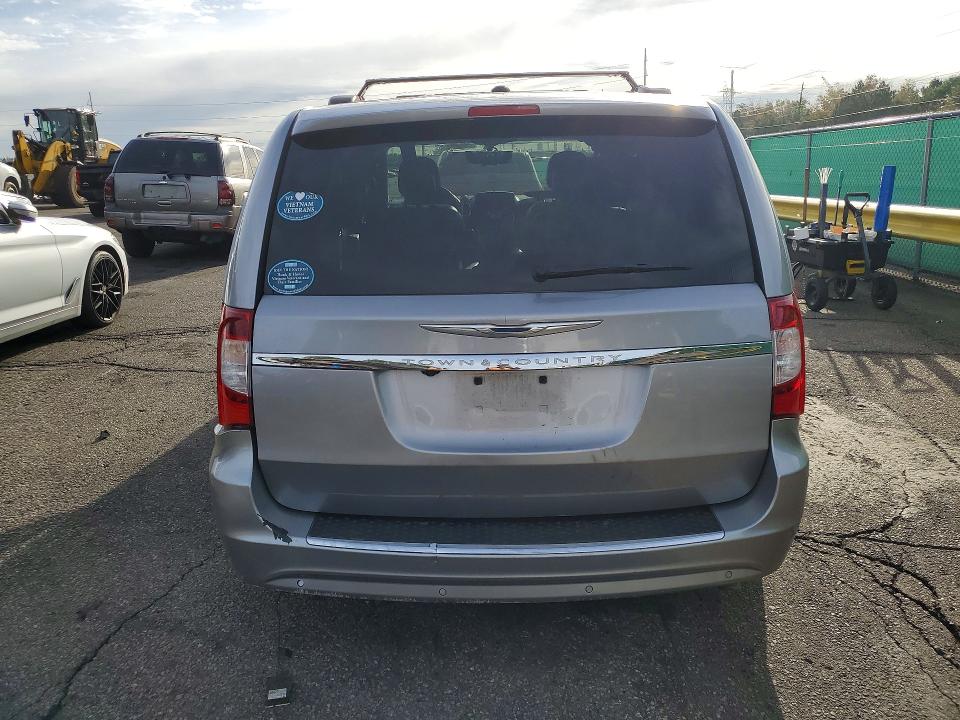 69394856 :رقم المزاد ، 2C4RC1CG6GR207960 vin ، 2016 Chrysler Town & Country مزاد بيع