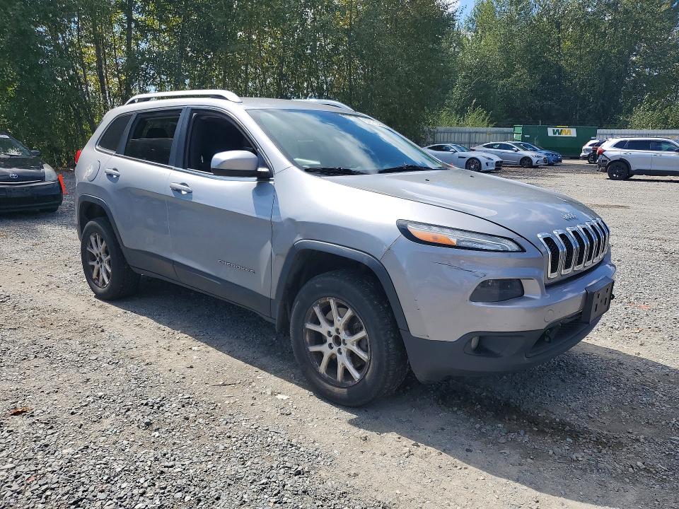 67916546 :رقم المزاد ، 1C4PJMCS2EW223340 vin ، 2014 Jeep Cherokee مزاد بيع