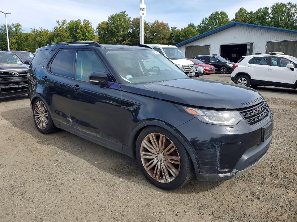 Продаж на аукціоні авто 2017 Land Rover Discovery, vin: SALRTBBV3HA021958, номер лоту: 70524196