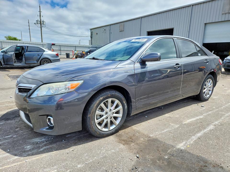 2011 Toyota Camry მანქანა იყიდება აუქციონზე, vin: 4T1BB3EK5BU132094, აუქციონის ნომერი: 70318286