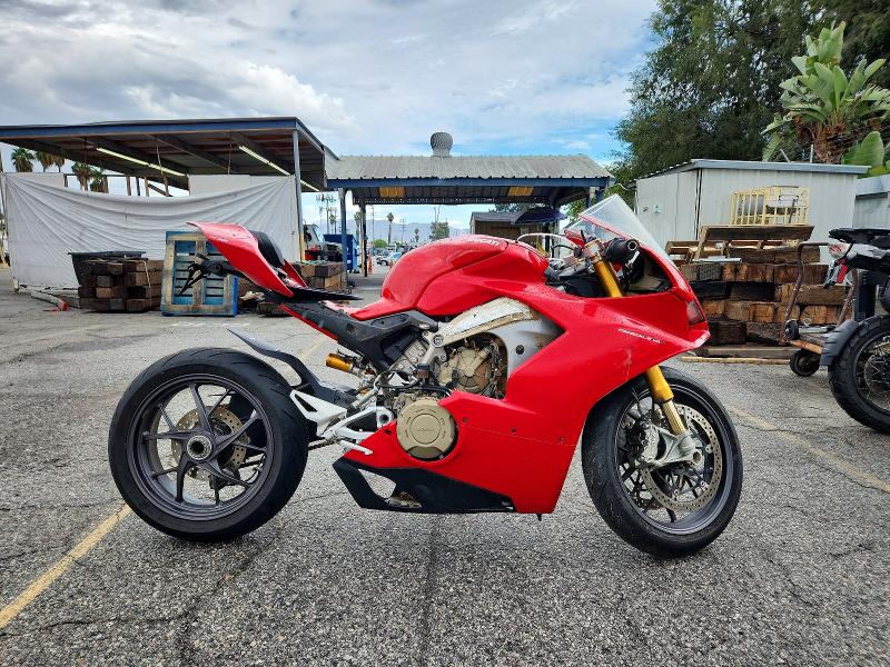 Продаж на аукціоні авто 2018 Ducati Panigale, vin: ZDMDAGNW0JB000434, номер лоту: 68422106
