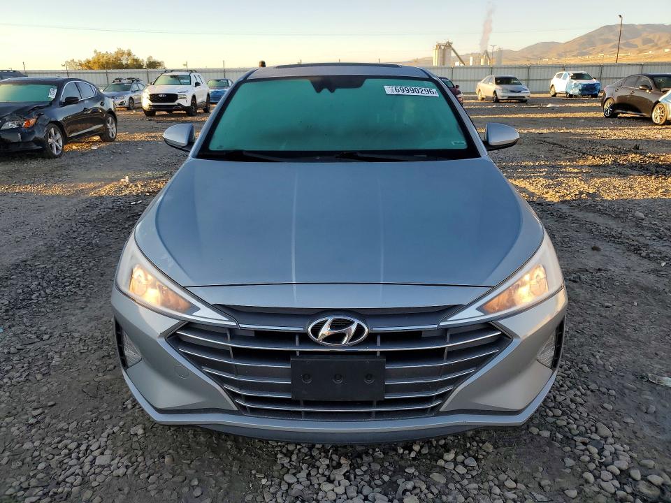 69990296 :رقم المزاد ، KMHD84LF1LU929365 vin ، 2020 Hyundai Elantra مزاد بيع