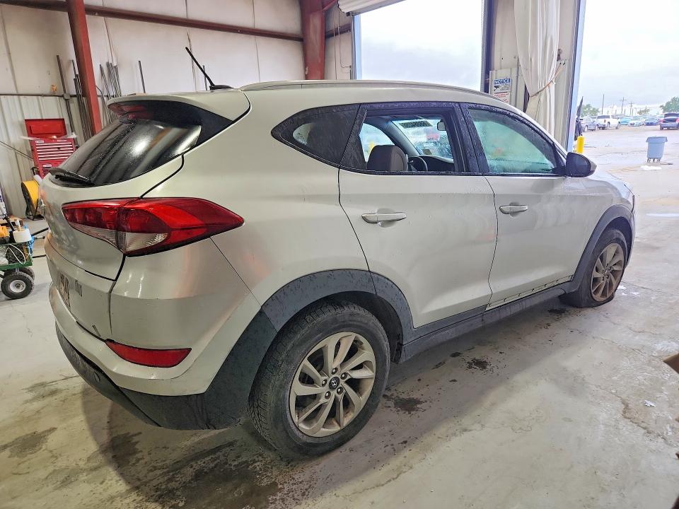 Aukcja sprzedaży 2016 Hyundai Tucson, vin: KM8J33A43GU081590, numer aukcji: 68084256