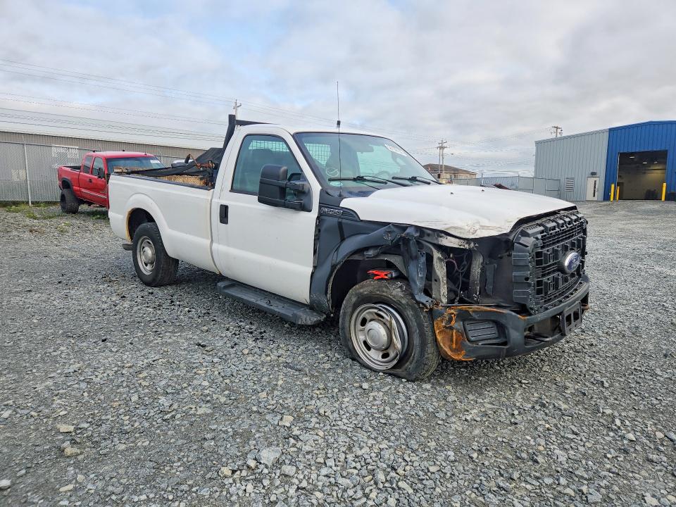 56150156 :رقم المزاد ، 1FTBF2A64FEA19300 vin ، 2015 Ford F250 مزاد بيع