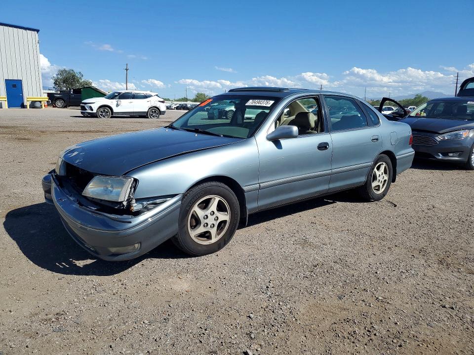 70490376 :رقم المزاد ، 4T1BF18B8XU337999 vin ، 1999 Toyota Avalon مزاد بيع