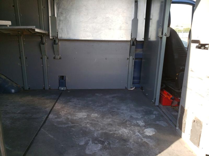 61141596 :رقم المزاد ، 1FTBR3X81LKA56033 vin ، 2020 Ford Transit مزاد بيع